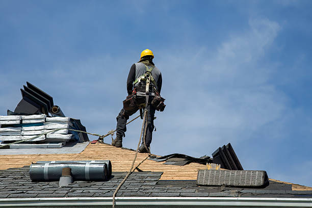 Professional Gutter Installation technician working in New Baltimore, MI